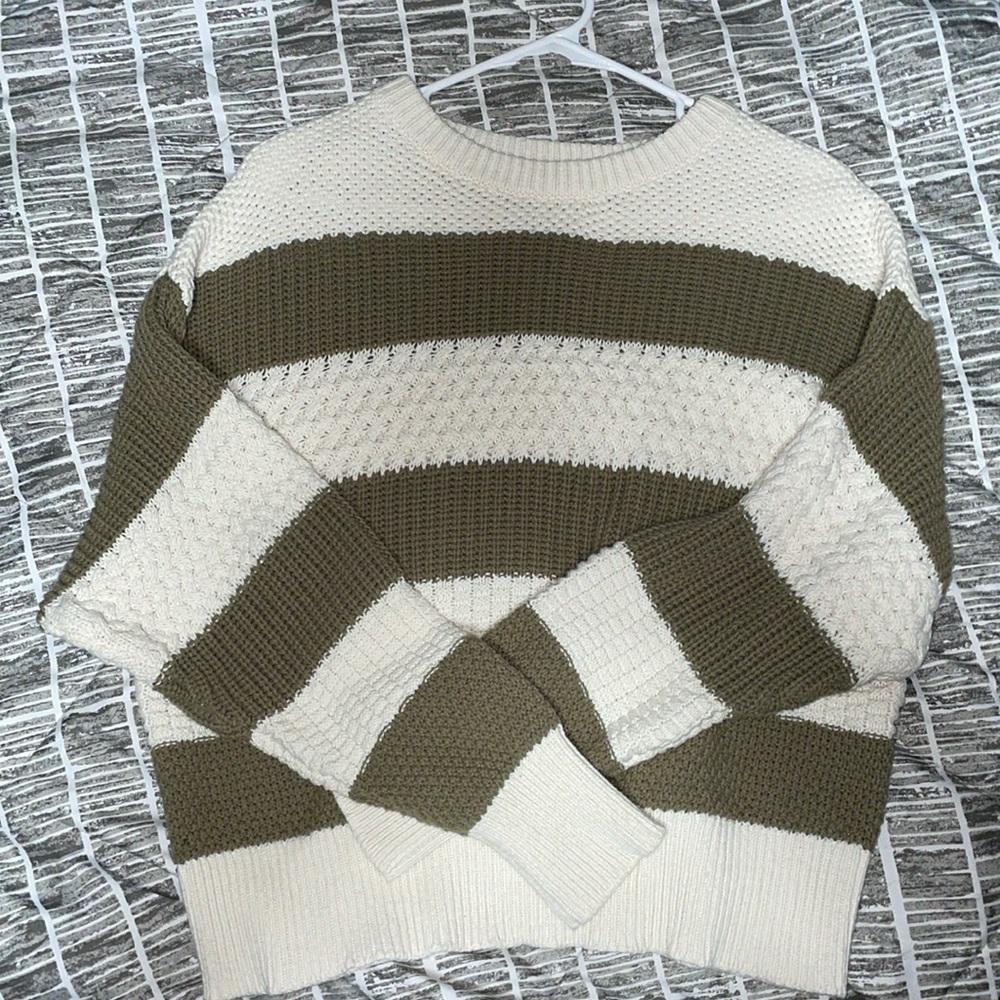 Knit sweater